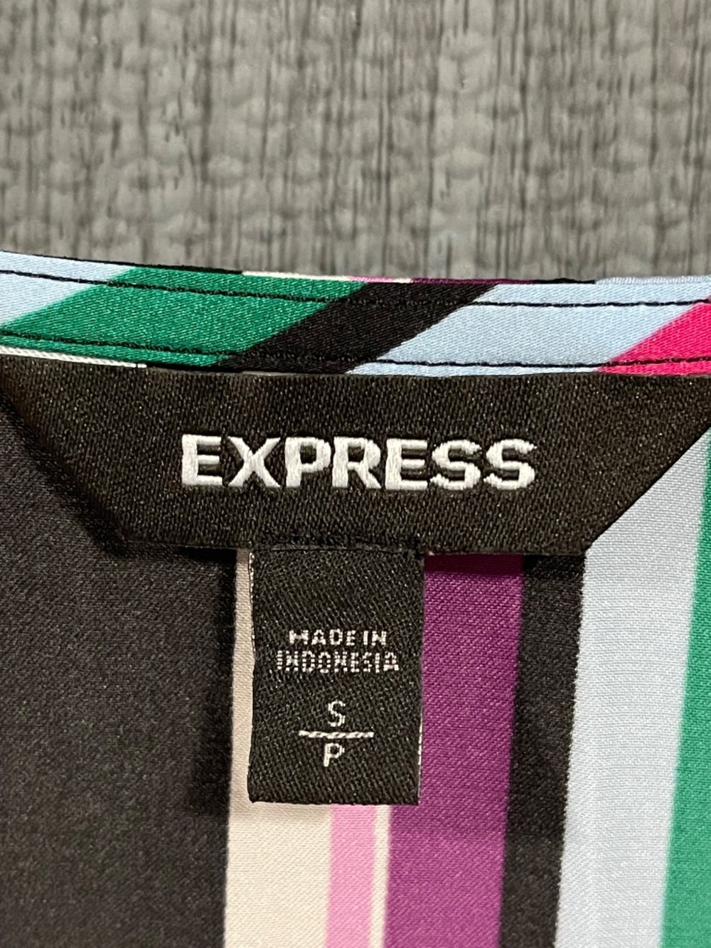 Express Blouse - Picture 5 of 7